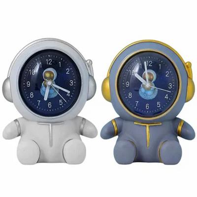 Toptan Astronot Şeklinde Kumbaralı Masa Saati